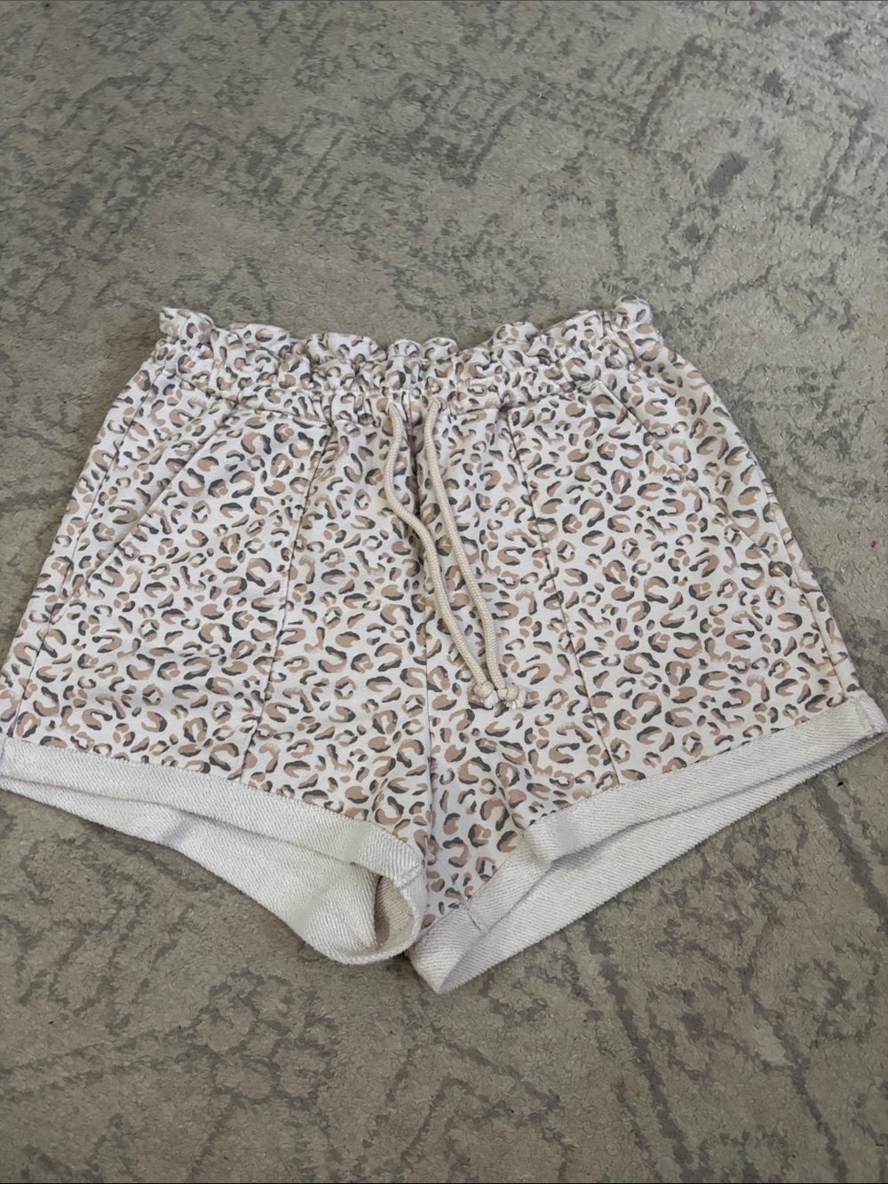 ✨Abercrombie & Fitch Leopard-Print Lounge Shorts
